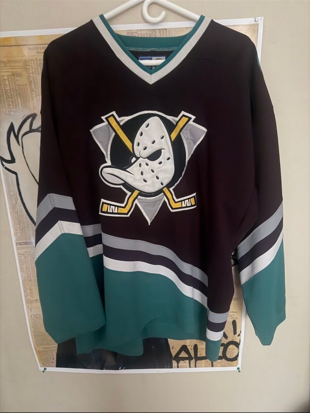 STARTER Black and Teal V-Neck Hockey jersey mighty ducks